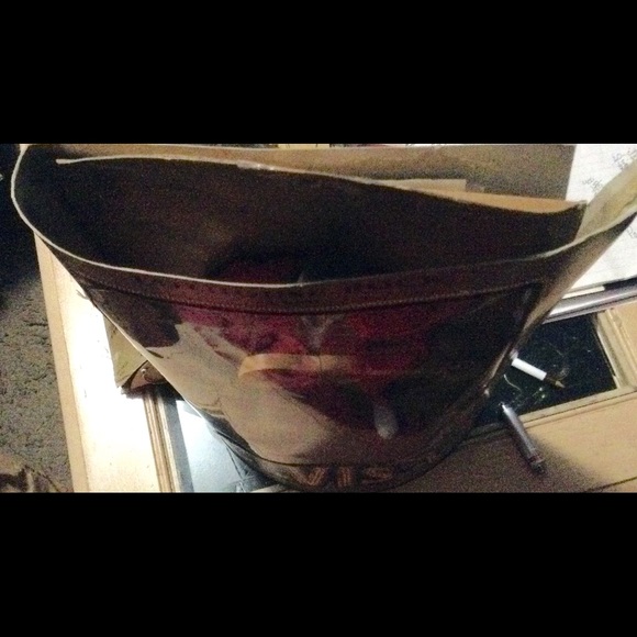 Elvis is at Poshmark! Very Collectible.Great price - Picture 7 of 8